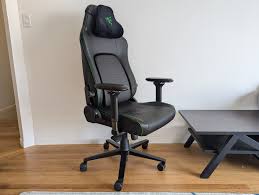 كرسي الألعاب Razer Iskur V2 - تصميم مريح، دعم قطني قابل للتعديل، جلد صناعي متين